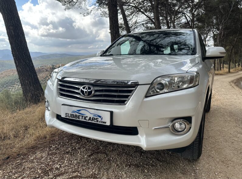 Toyota RAV 4 2.2 D-4D 4×4 Crossover Lounge