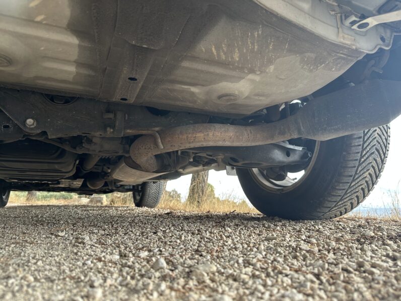 Toyota RAV 4 2.2 D-4D 4×4 Crossover Lounge