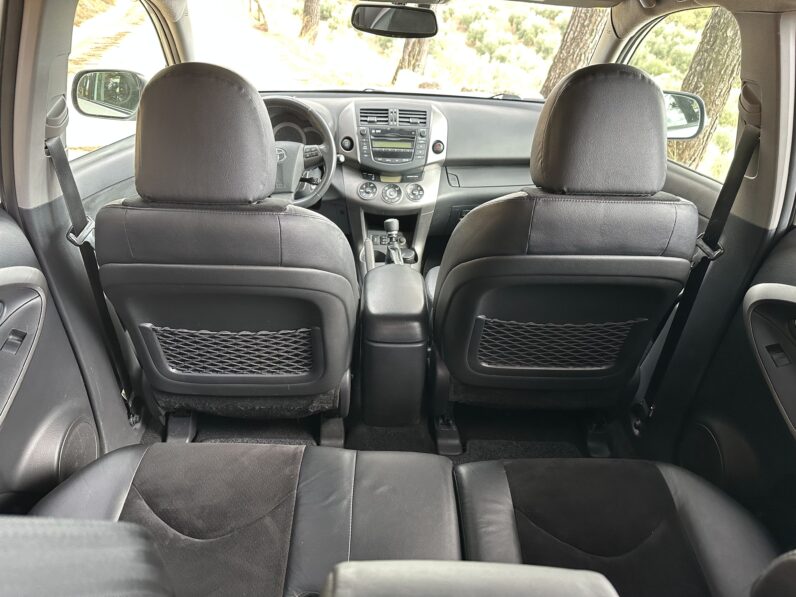 Toyota RAV 4 2.2 D-4D 4×4 Crossover Lounge