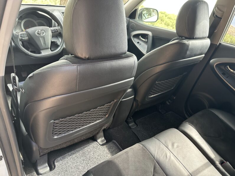 Toyota RAV 4 2.2 D-4D 4×4 Crossover Lounge