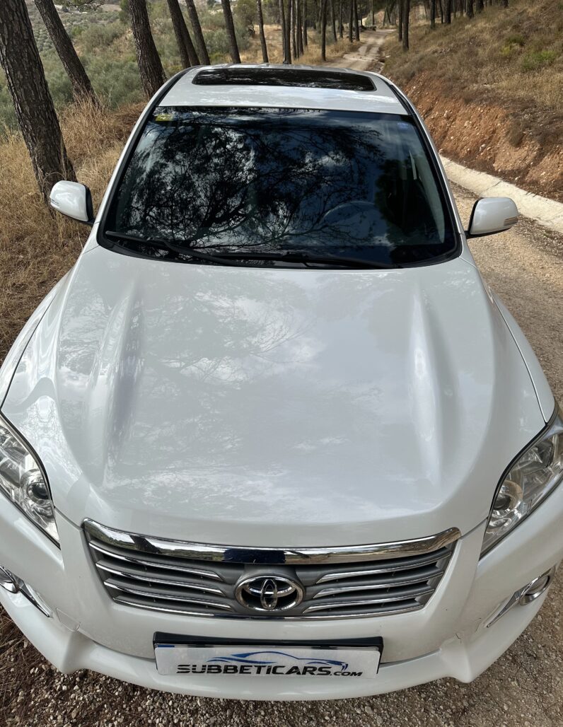 Toyota RAV 4 2.2 D-4D 4×4 Crossover Lounge