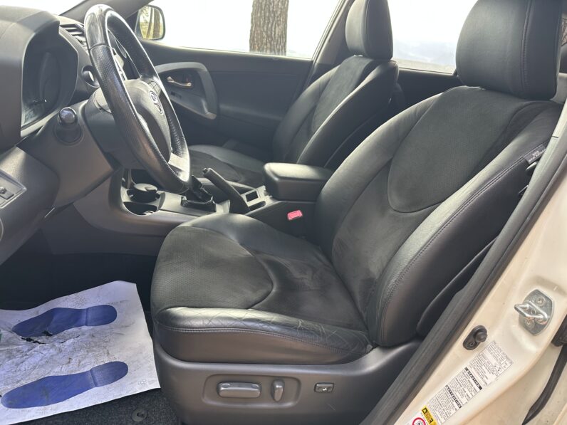 Toyota RAV 4 2.2 D-4D 4×4 Crossover Lounge