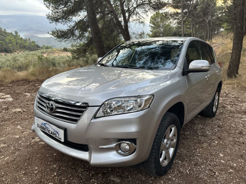 Toyota RAV 4 2.2 D-4D 4×4 Crossover Exclusive