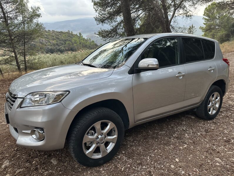 Toyota RAV 4 2.2 D-4D 4×4 Crossover Exclusive