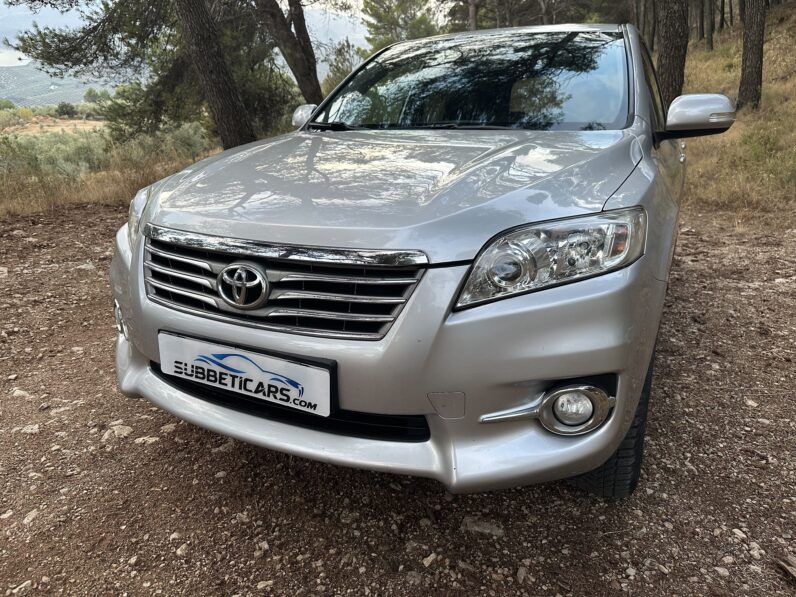 Toyota RAV 4 2.2 D-4D 4×4 Crossover Exclusive