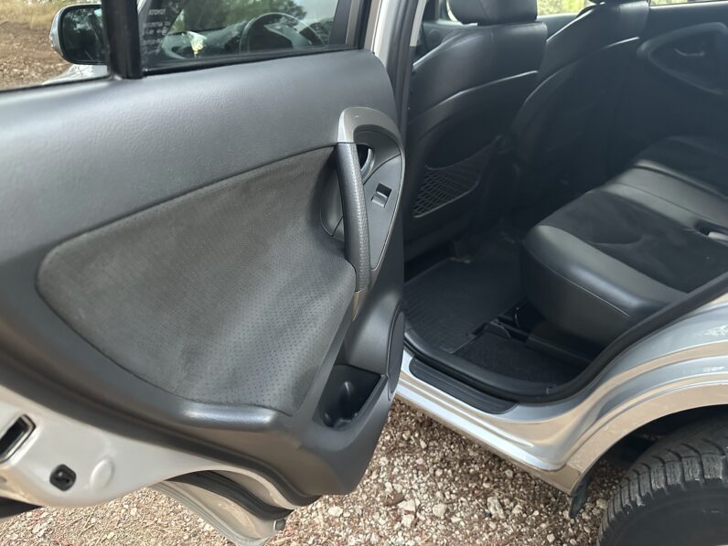 Toyota RAV 4 2.2 D-4D 4×4 Crossover Exclusive