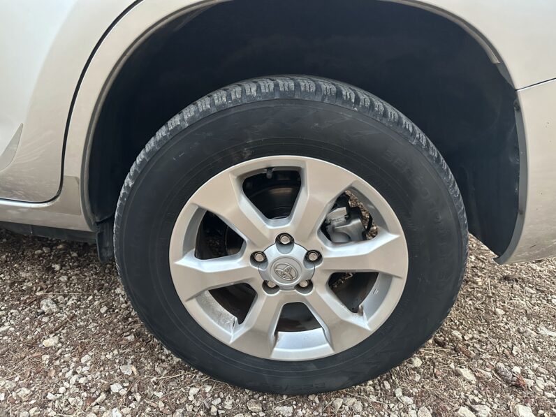 Toyota RAV 4 2.2 D-4D 4×4 Crossover Exclusive