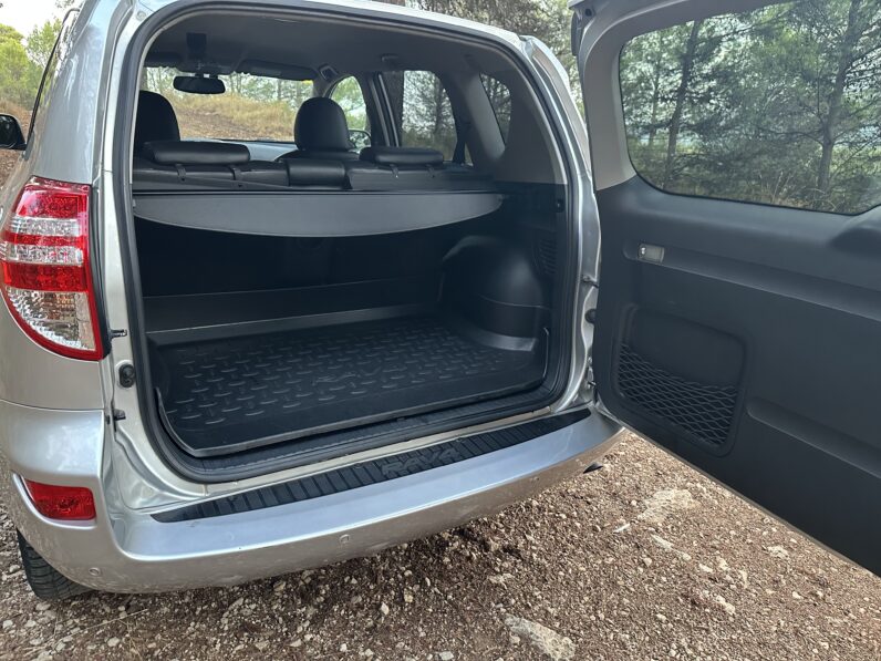 Toyota RAV 4 2.2 D-4D 4×4 Crossover Exclusive