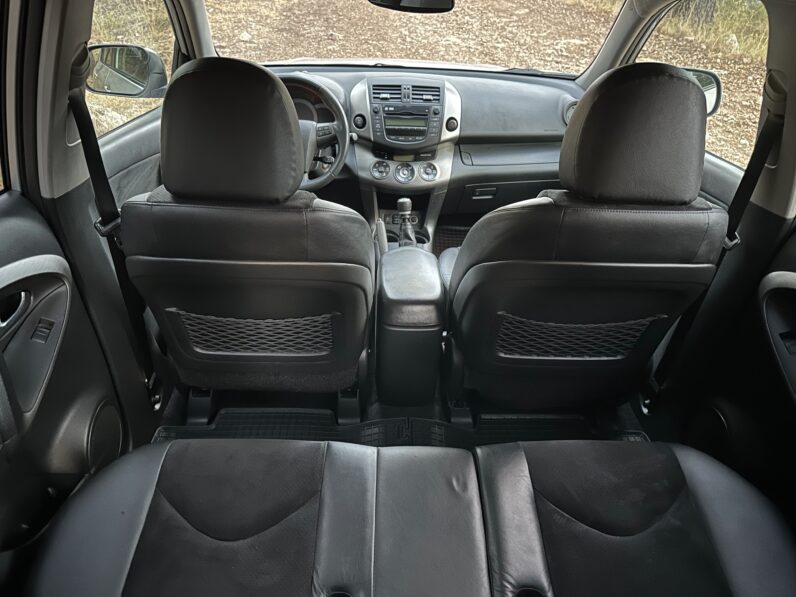 Toyota RAV 4 2.2 D-4D 4×4 Crossover Exclusive
