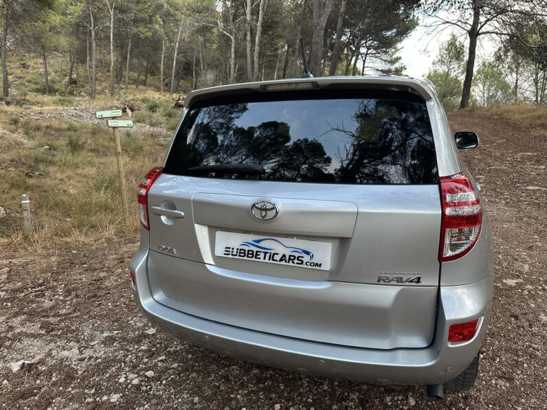 Toyota RAV 4 2.2 D-4D 4×4 Crossover Exclusive