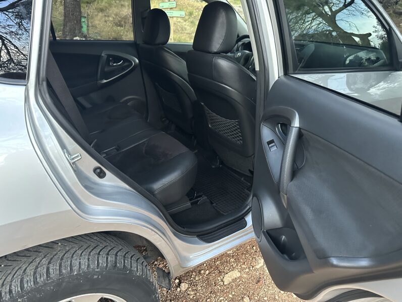 Toyota RAV 4 2.2 D-4D 4×4 Crossover Exclusive