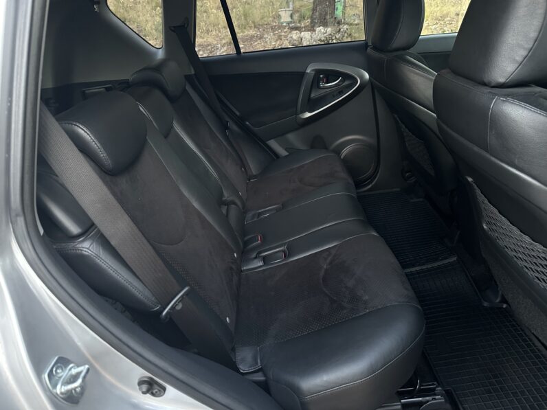 Toyota RAV 4 2.2 D-4D 4×4 Crossover Exclusive