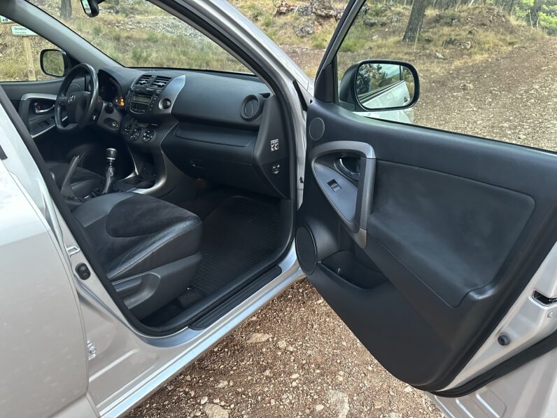 Toyota RAV 4 2.2 D-4D 4×4 Crossover Exclusive