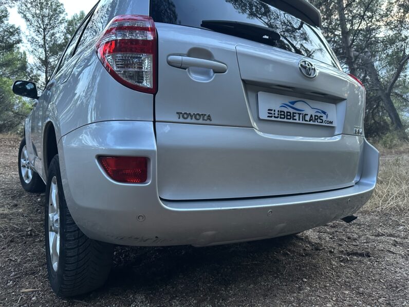 Toyota RAV 4 2.2 D-4D 4×4 Crossover Exclusive