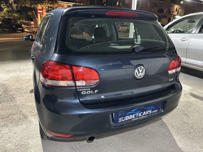 GOLF VI