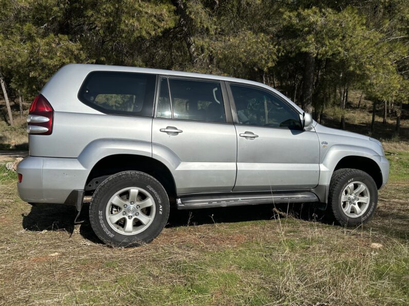 LAND CRUISER 120 5 MANUAL