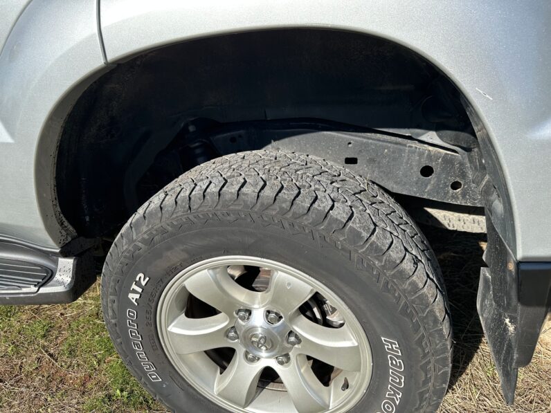 LAND CRUISER 120 5 MANUAL