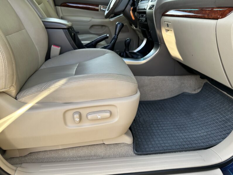 LAND CRUSIER 120 AZUL