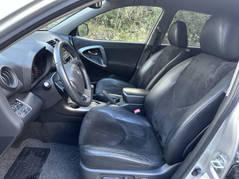 RAV4 4X4 D-4D 2.2 AUTO