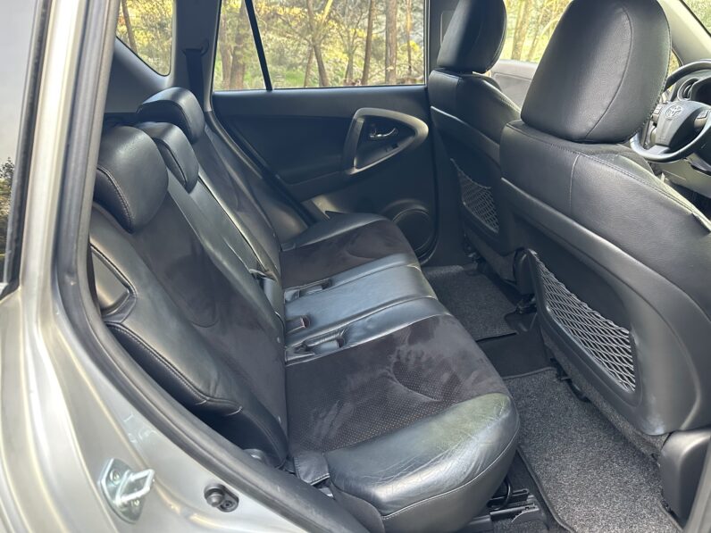 RAV4 4X4 D-4D 2.2 AUTO