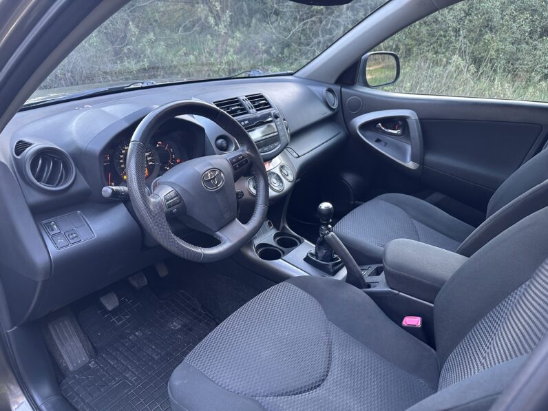 RAV 4 III