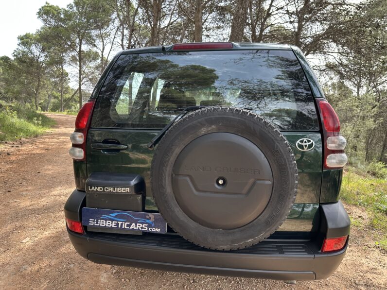 TOYOTA LAND CRUISER
