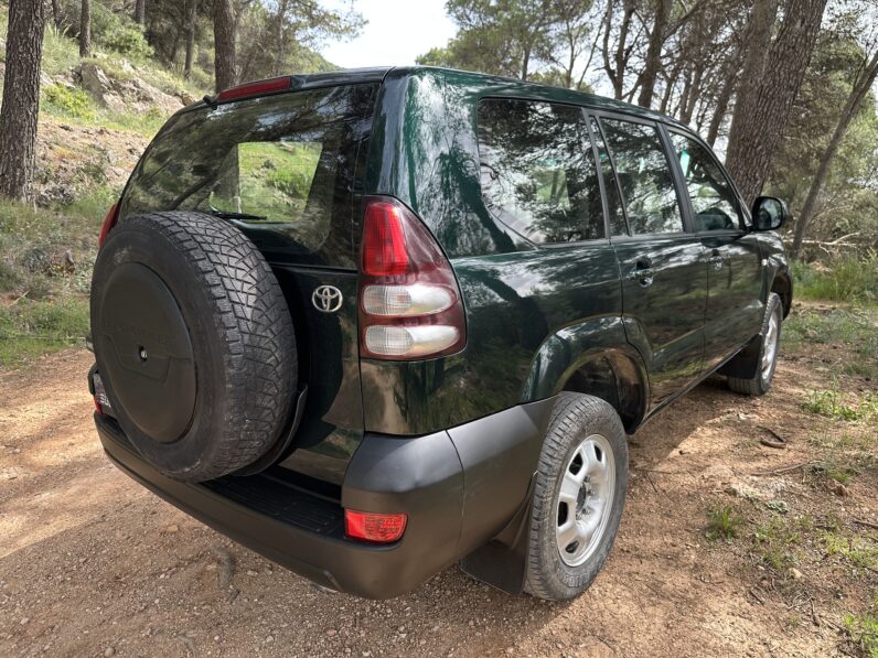 TOYOTA LAND CRUISER