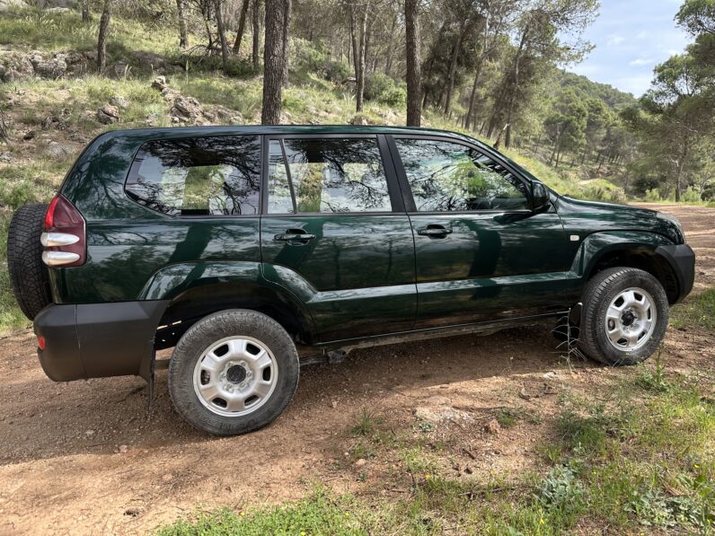 TOYOTA LAND CRUISER
