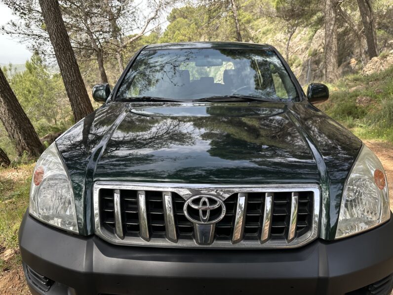 TOYOTA LAND CRUISER