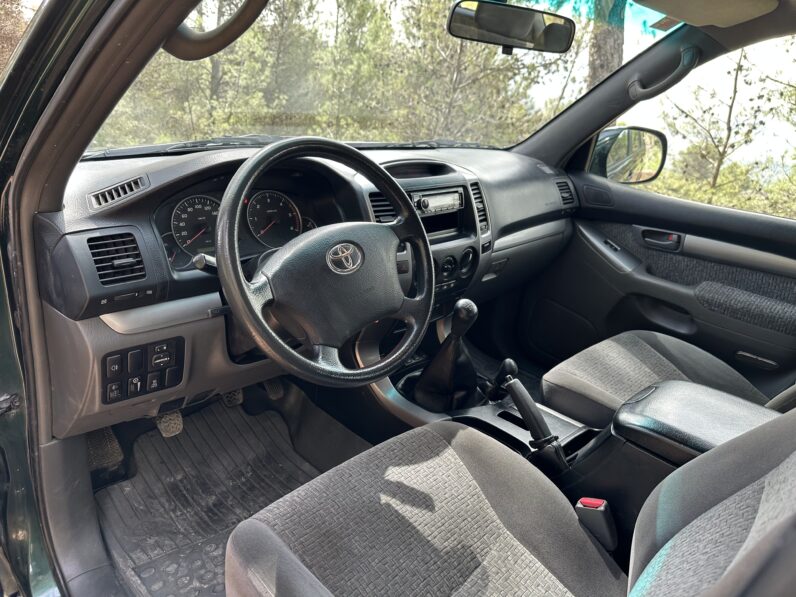 TOYOTA LAND CRUISER