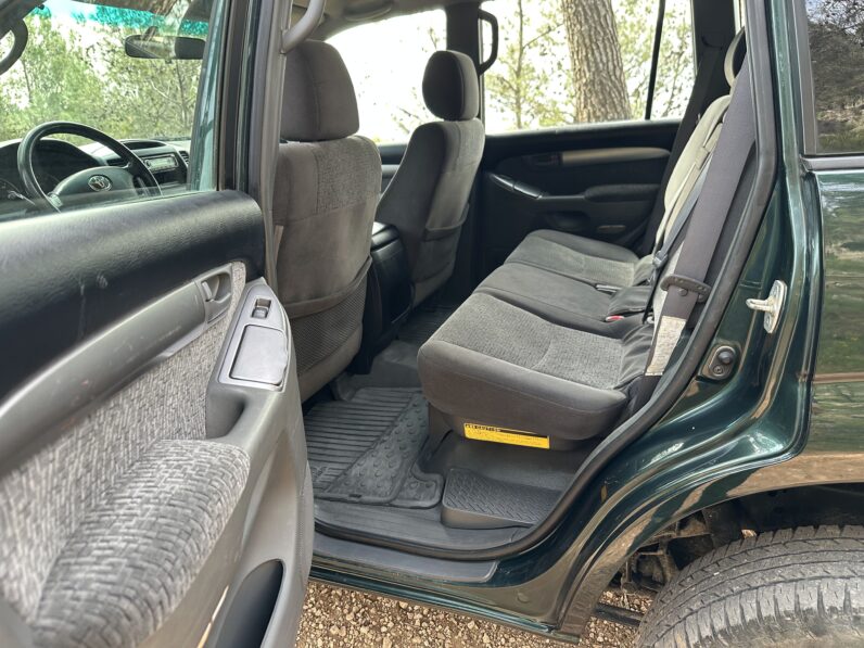 TOYOTA LAND CRUISER