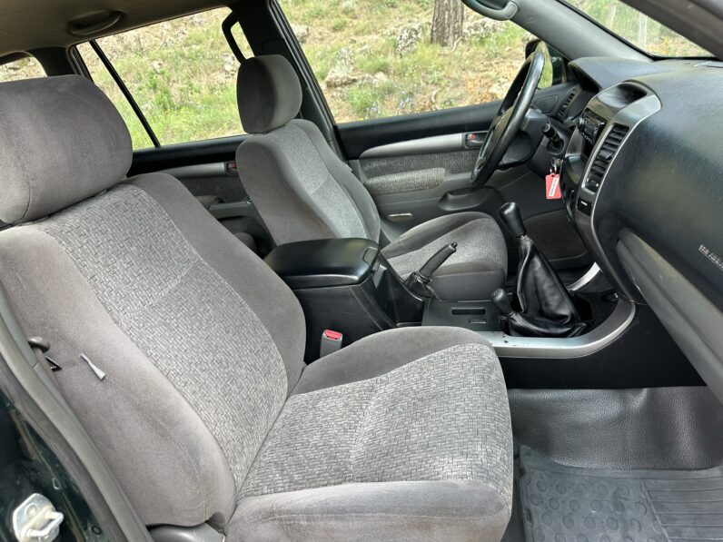 TOYOTA LAND CRUISER