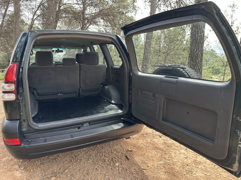 TOYOTA LAND CRUISER