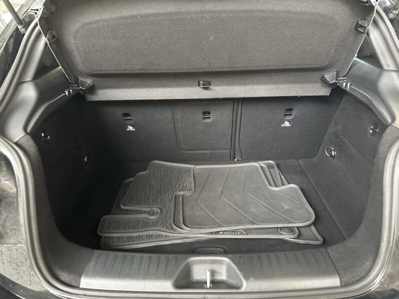 A200 i NEGRO