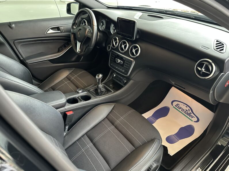 A200 i NEGRO