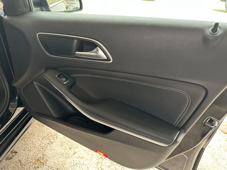 A200 i NEGRO