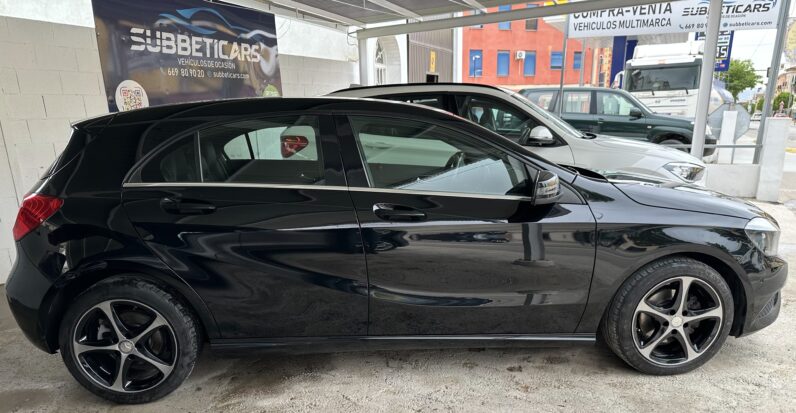 A200 i NEGRO