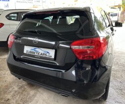 A200 i NEGRO