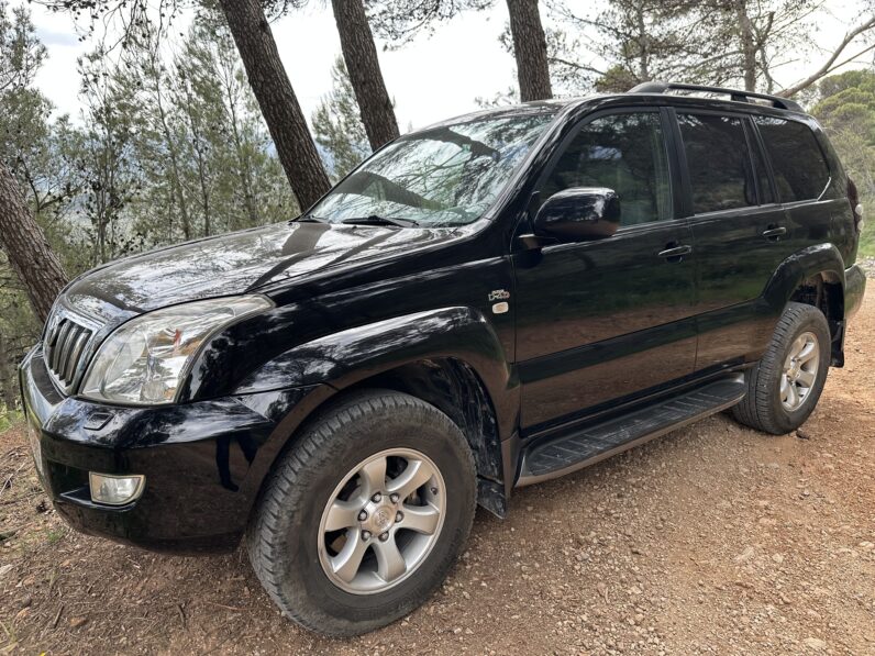LAND CRUISER 120 NEGRO AUTO