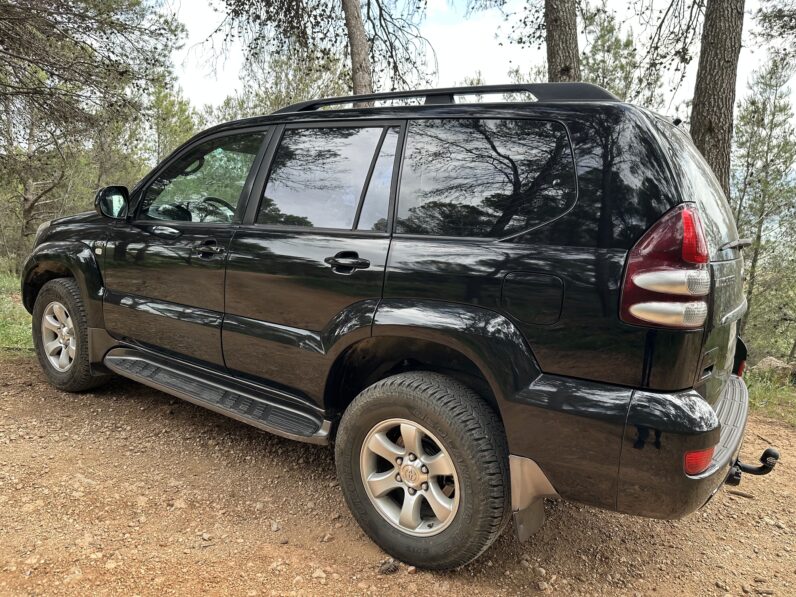 LAND CRUISER 120 NEGRO AUTO