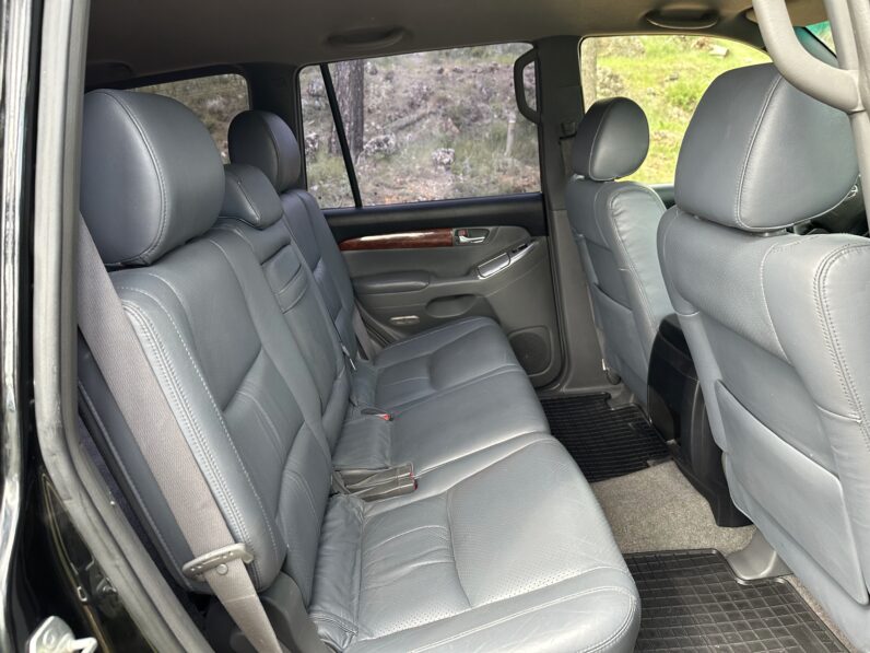 LAND CRUISER 120 NEGRO AUTO