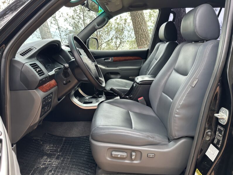 LAND CRUISER 120 NEGRO AUTO