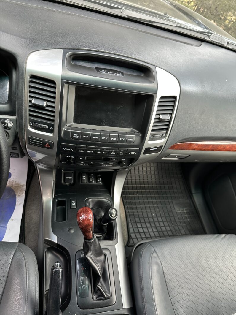 LAND CRUISER 120 NEGRO AUTO