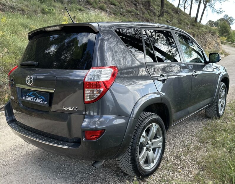 RAV 4 2.2 D-4D Executive