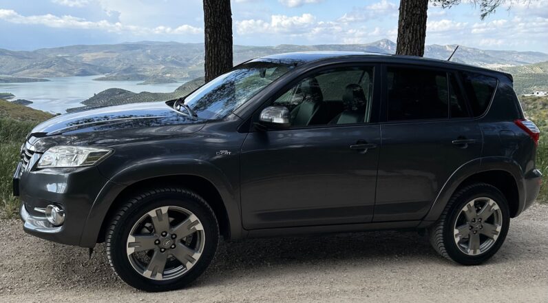 RAV 4 2.2 D-4D Executive