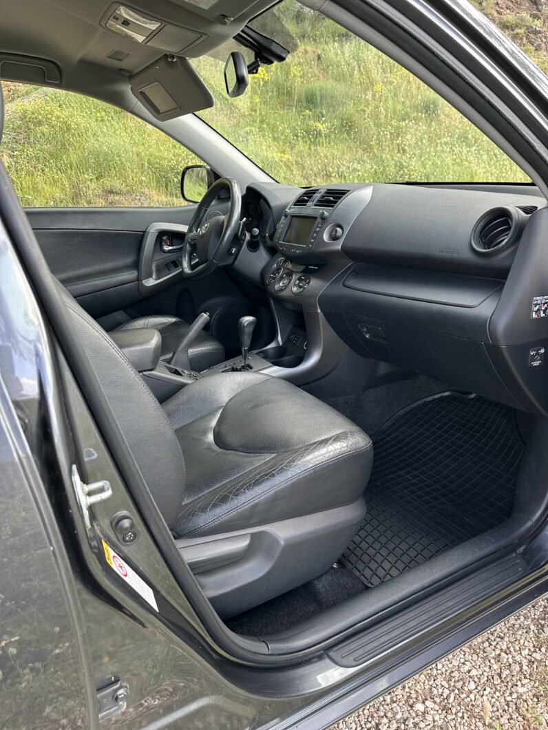 RAV 4 2.2 D-4D Executive