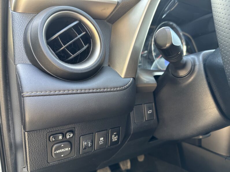 RAV 4 2.0 D-4D Lounge