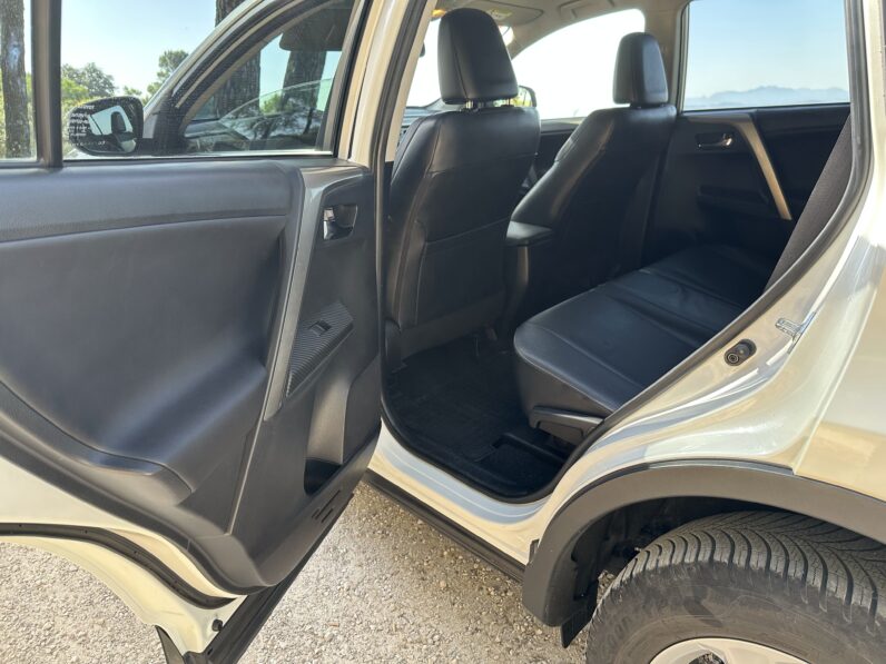 RAV 4 2.0 D-4D Lounge