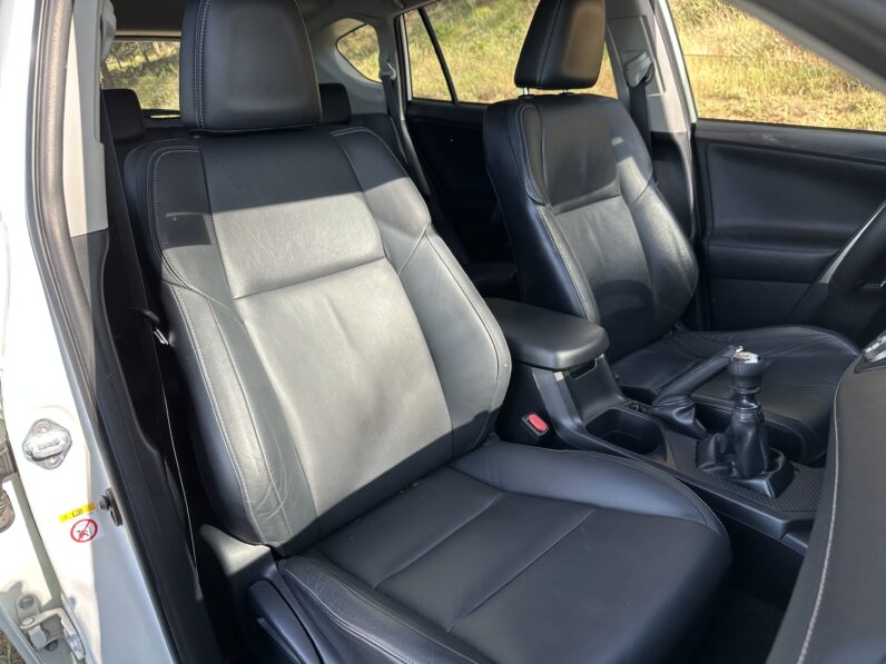 RAV 4 2.0 D-4D Lounge