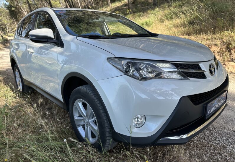 RAV 4 2.0 D-4D Lounge